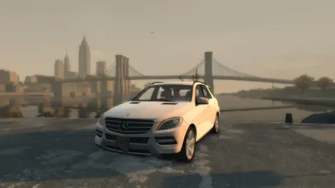 Скриншот: 2011 Mercedes ML 63 AMG